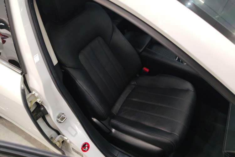 Used Mazda Atenza 2021 2.0L Blue Sky Luxury Edition
