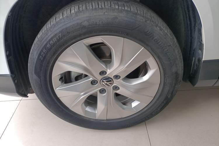 Used Volkswagen Tharu 2024 300TSI Two-Wheel-Drive Crescent Edition