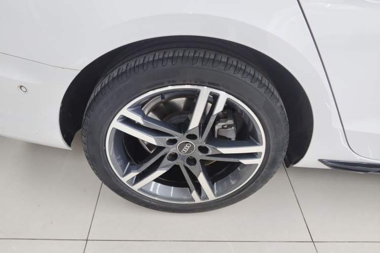 Used Audi A4L 2022 40 TFSI Luxury Dynamic Model