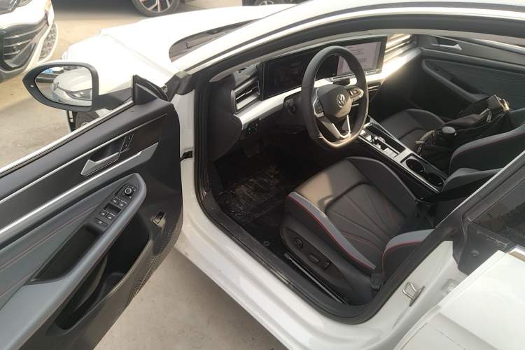 Used Volkswagen Lamando 2024 Lavida L 280TSI DSG Cool & Spicy Edition
