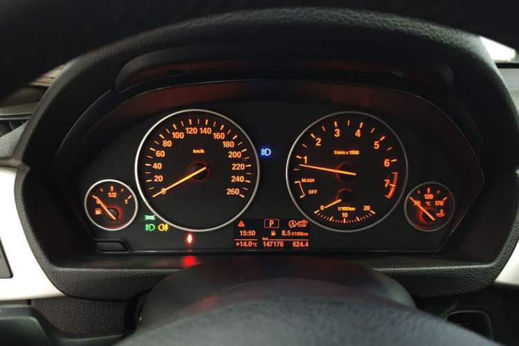 Used BMW 3 Series 2015 316Li Fashion Model
