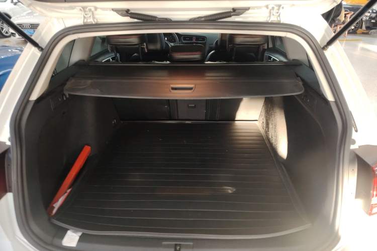 Used Volkswagen Golf 2019 1.8TSI Travel Edition