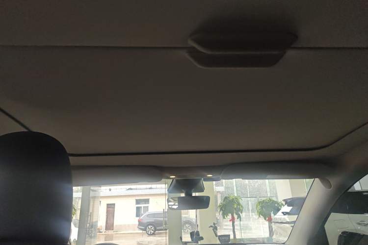 Used Tesla Model Y 2023 Long-Range All-Wheel-Drive Version