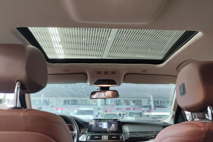 Used BMW 5 Series 2014 525Li Leading Model
