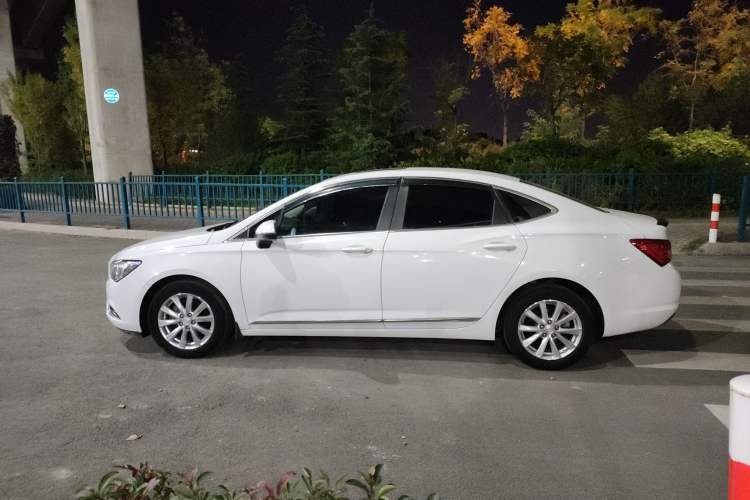 Used Buick Verano 2017 Sedan 20T Dual-Clutch Leading Model

