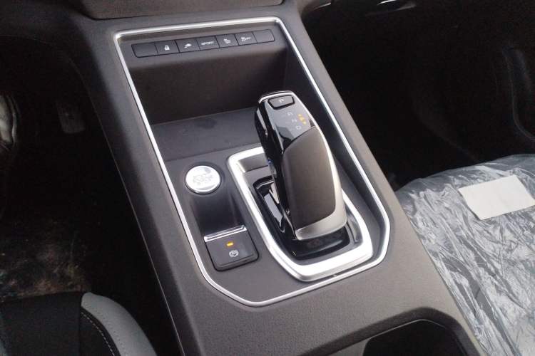 Used Dongfeng Aeolus E70 2023 Revised PRO Smart Drive Version
