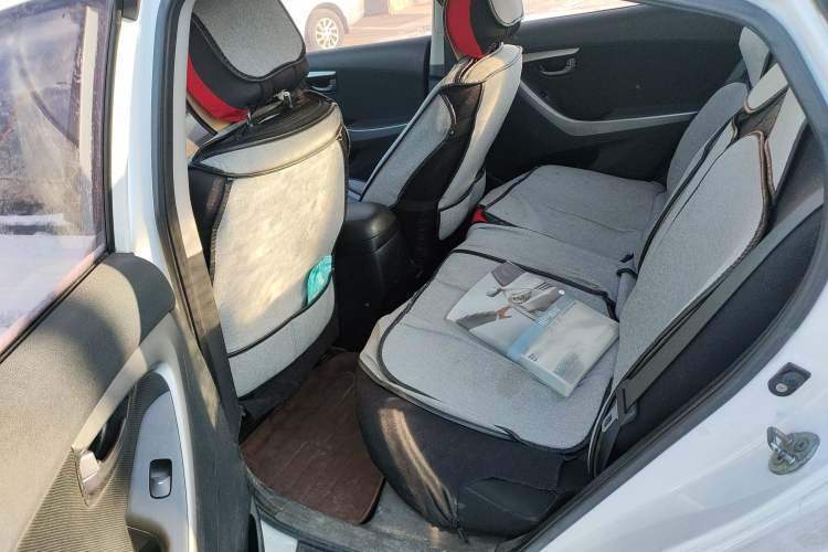 Used Hyundai Elantra 2012 1.6L Manual Fashion Edition
