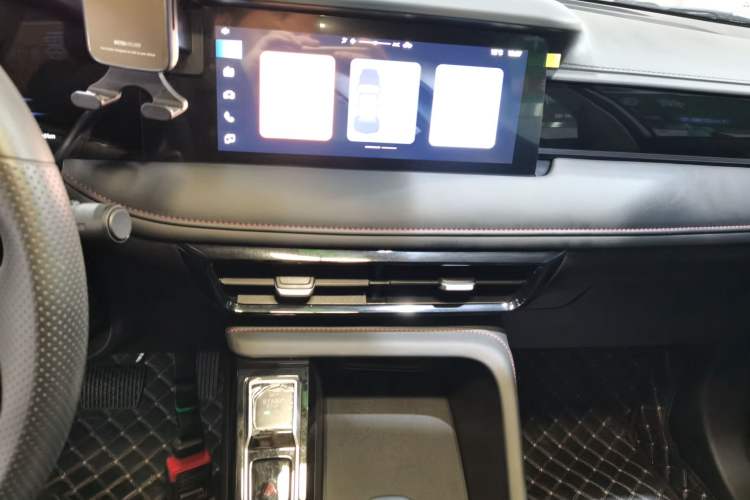 Used Roewe i5 2023 1.5L CVT Luxury Edition
