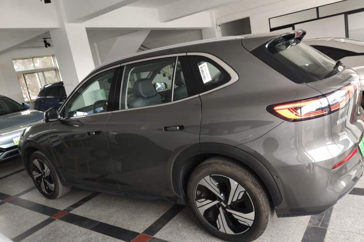 Used  E5 2024 530km Starship Edition
