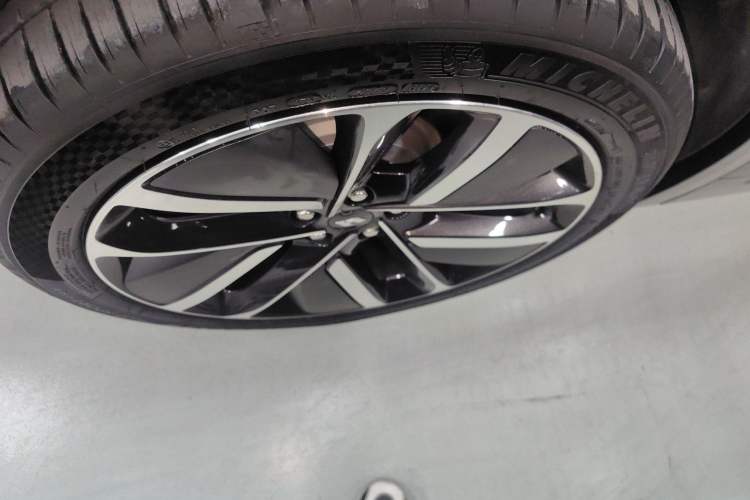 Used Li Auto L9 2024 Ultra Model
