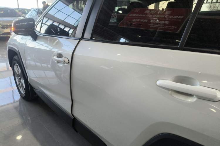 Used Toyota RAV4 2023 2.0L CVT Two-Wheel Drive Urban Edition
