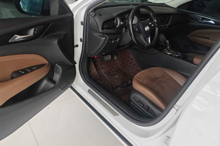 Used Buick Regal 2017 20T Luxury Model
