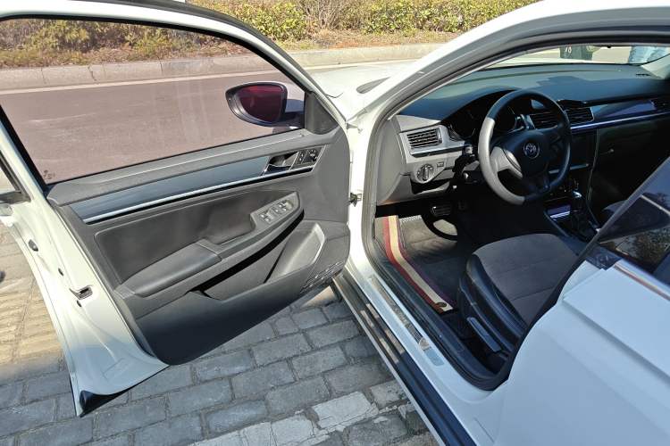 Used Volkswagen C-TREK 2017 1.6L Automatic Comfort Model
