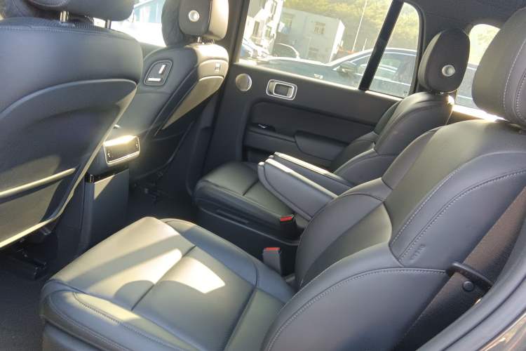 Used Li Auto L8 2024 Ultra Model
