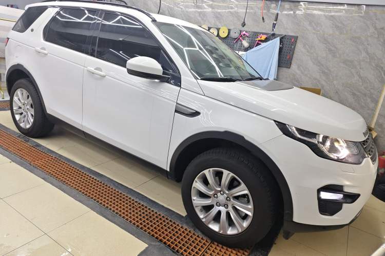 Used Land Rover Discovery Sport 2018 240 PS SE Version