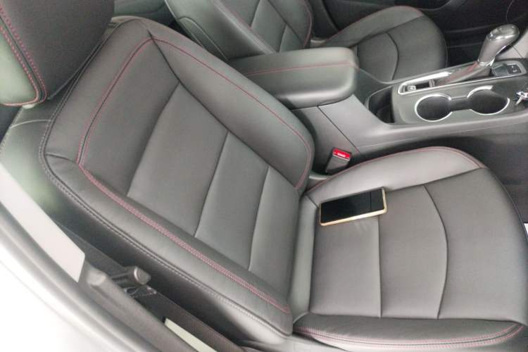 Used Chevrolet Equinox 2019 Redline 550T Automatic All-Wheel-Drive RS Model China VI Standard
