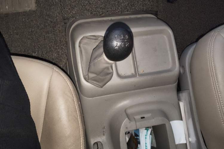 Used  Refine 2011 2.4L Government Procurement Version Manual Luxury Trim
