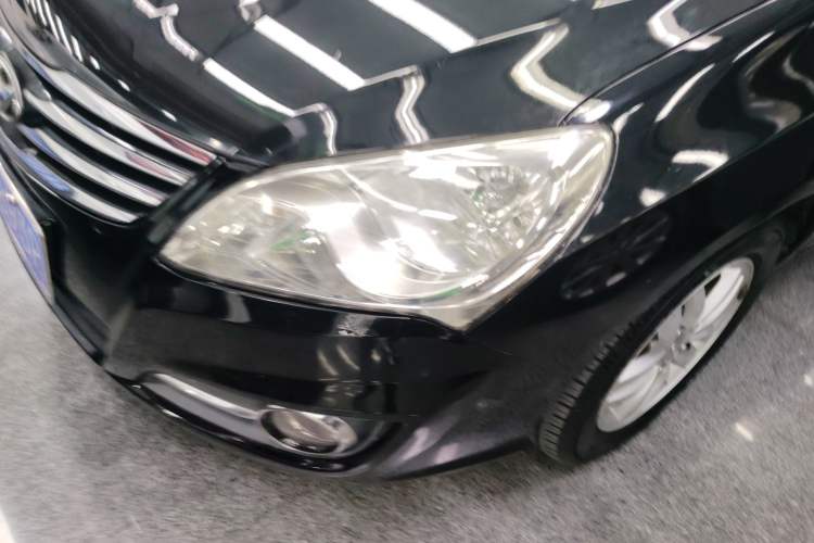 Used Hyundai Celesta 2015 1.6L Automatic Comfort Model
