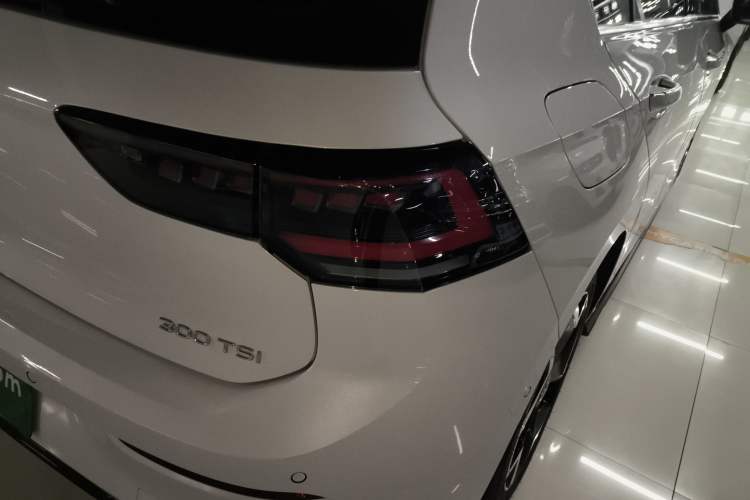 Used Volkswagen Golf 2025 300TSI R-Line