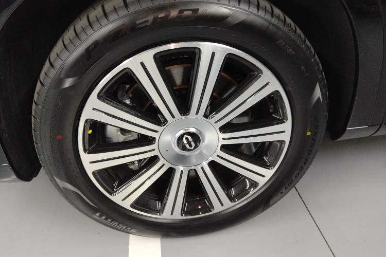 Used Hima AITO M7 2024 1.5T Intelligent Driving Rear-Drive Pro Version 5 Seats
