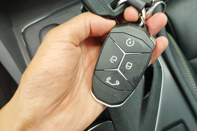 Used Lynk & Co 02 2022 1.5T DCT Shine Pro
