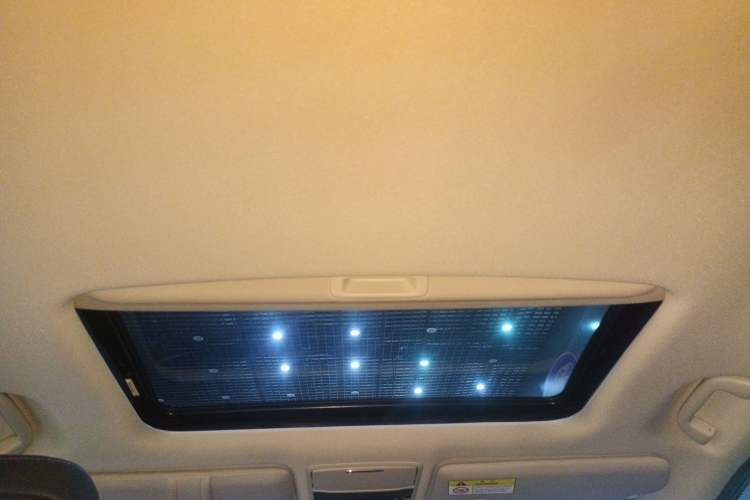 Used Honda Elysion 2022 2.0L eHEV Luxury First Edition