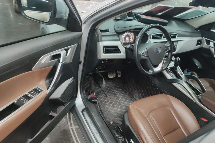 Used Geely Auto Emgrand X7 Sport 2016 1.8TD Automatic ZhiZun Version
