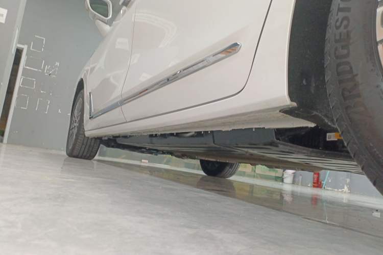 Used Buick GL8 New Energy 2024 Lu Zun Deluxe Edition 7-Seater
