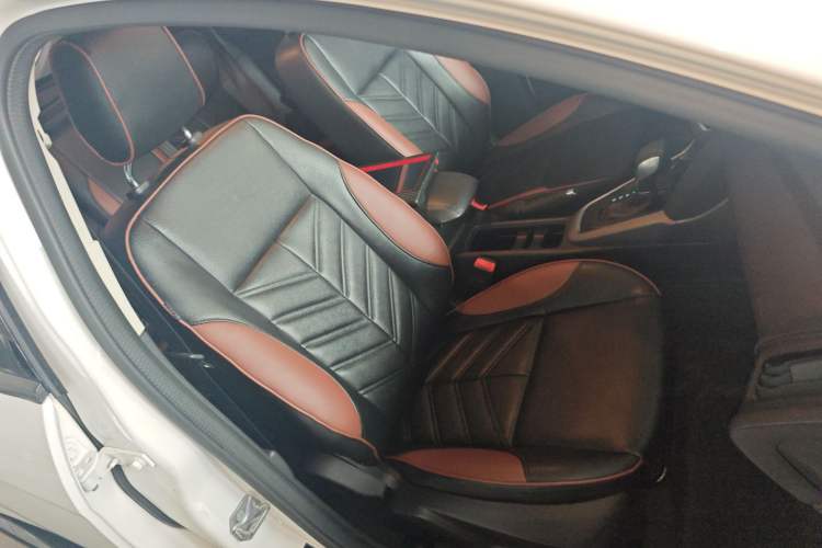 Used Ford Focus 2017 Hatchback 1.6L Automatic Comfort Plus SmartDrive Edition
