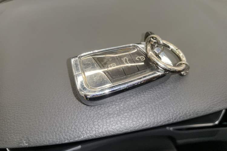 Used Volkswagen Magotan 2023 2 Million Units Commemorative Edition 330TSI DSG Luxury Version
