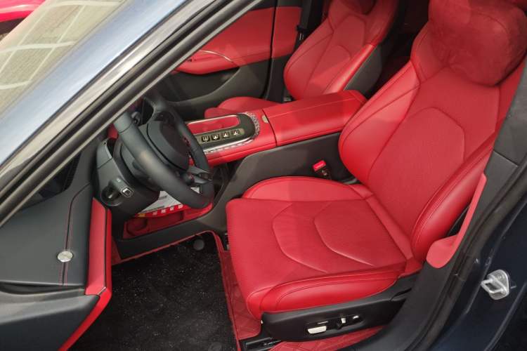 Used  SU7 2024 Four-Wheel Drive Ultra-Long Range Advanced Intelligent Driving Max Edition
