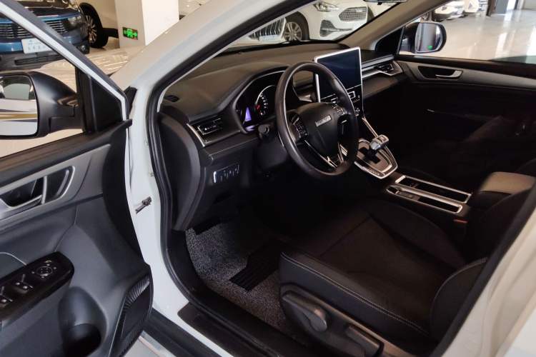 Used Haval M6 2021 PLUS 1.5T DCT Elite Smart Connectivity Model
