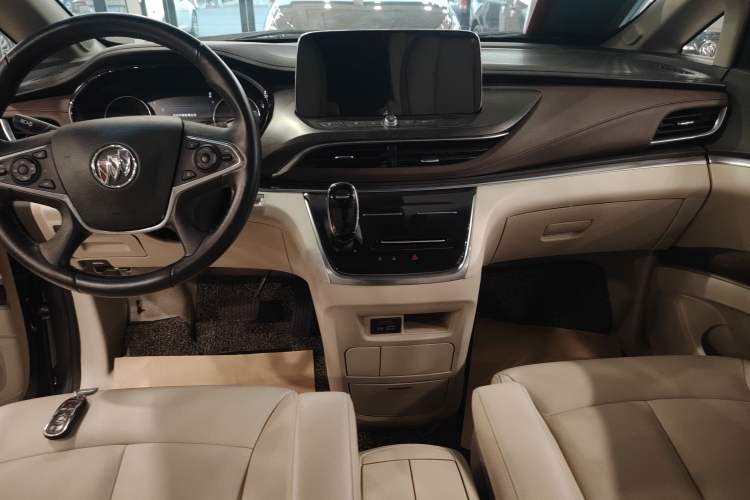 Used Buick GL8 2021 Land Cruiser Executive Class 652T Smart Luxury Model
