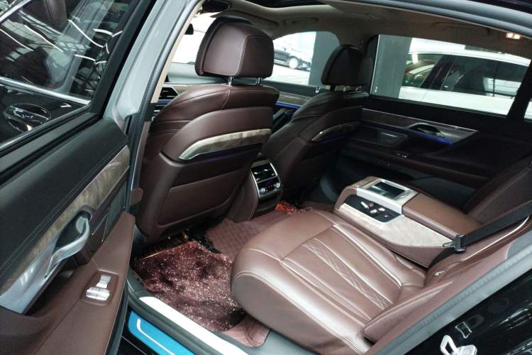 Used BMW 7 Series 2019 Restyled 740Li Leading Luxury Package
