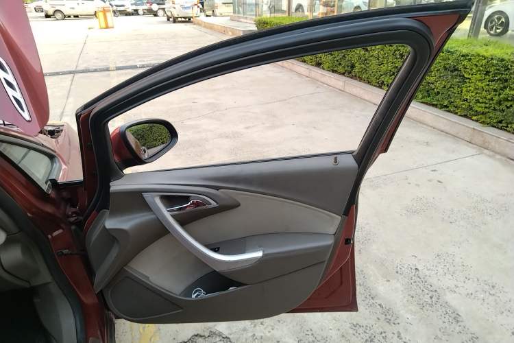 Used Buick GT 2013 GT 1.6L Automatic Fashion Edition
