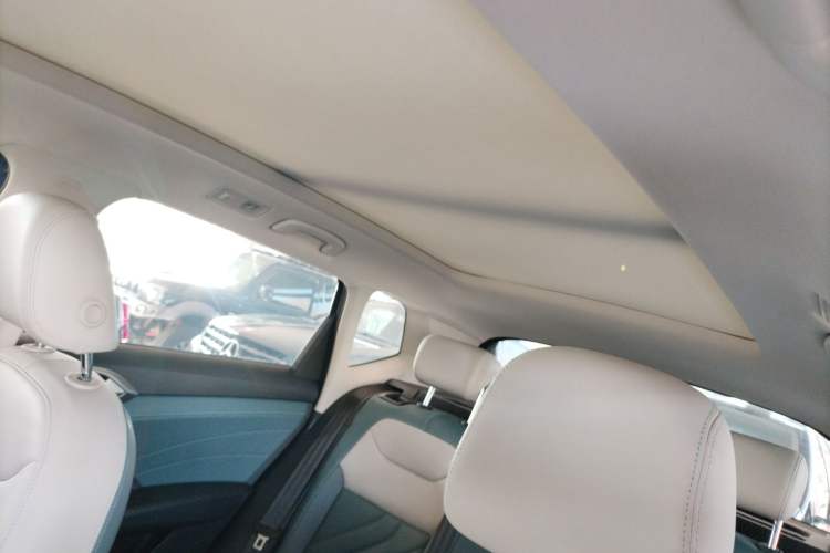 Used Volkswagen Tharu 2023 300TSI Two-Wheel-Drive Full Moon Edition
