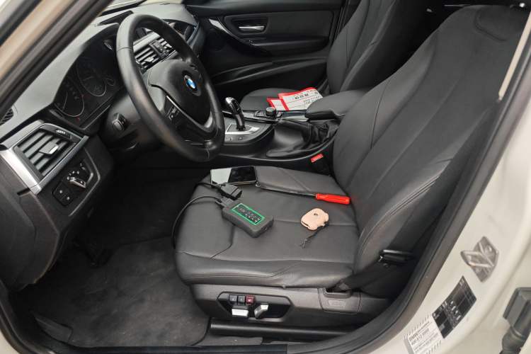 Used BMW 3 Series 2016 316i Fashion Model
