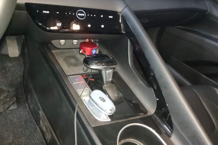 Used Hyundai Elantra 2022 1.5L CVT LUX Prestige Edition
