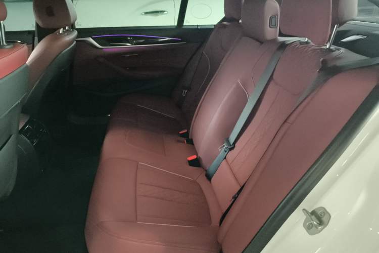 Used BMW 5 Series 2022 Second Facelift 525Li M Sport Package
