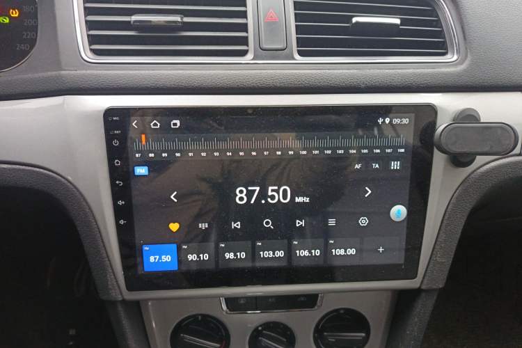 Used Volkswagen Gran Lavida 2013 1.6L Automatic Comfort Model
