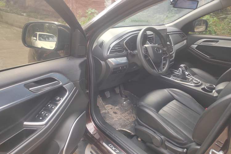 Used Soueast DX7 2018 Prime 1.5T Manual Smart Connect Starry Edition China V Standard
