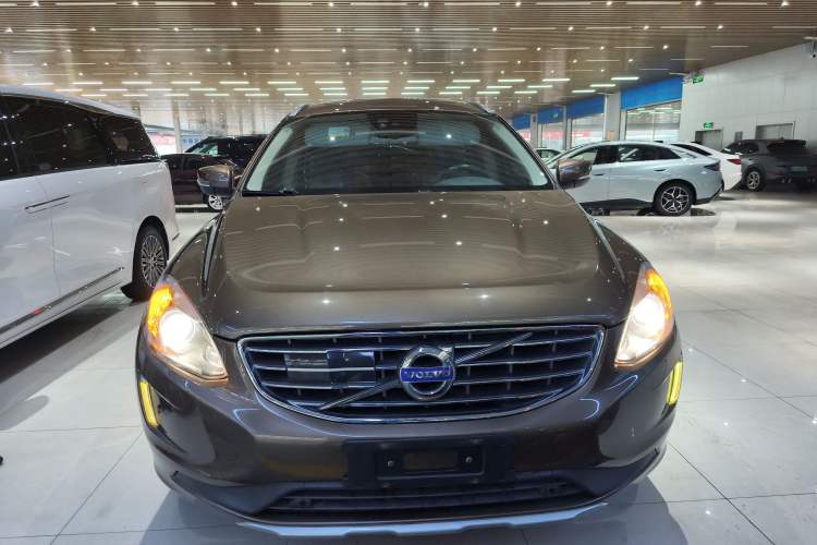 Used Volvo XC60 2017 T5 AWD Smart Upgrade Edition
