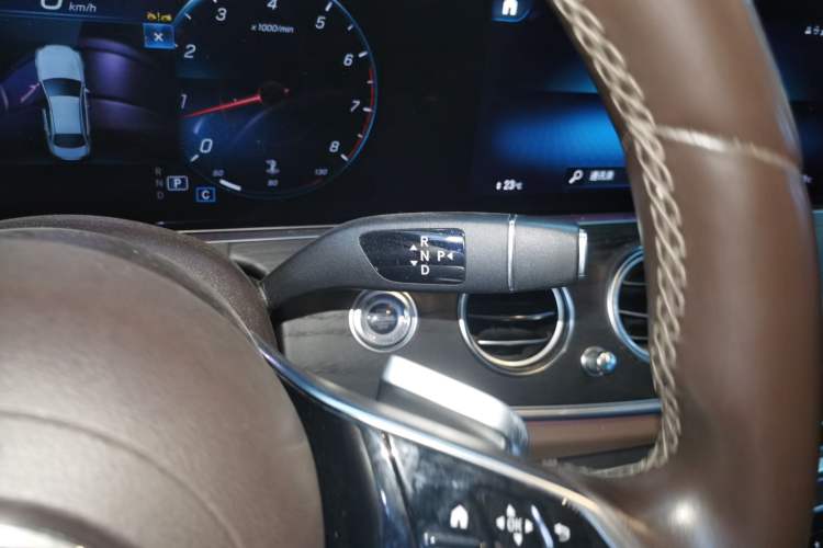 Used Mercedes-Benz E-Class 2023 Facelift E 260 L
