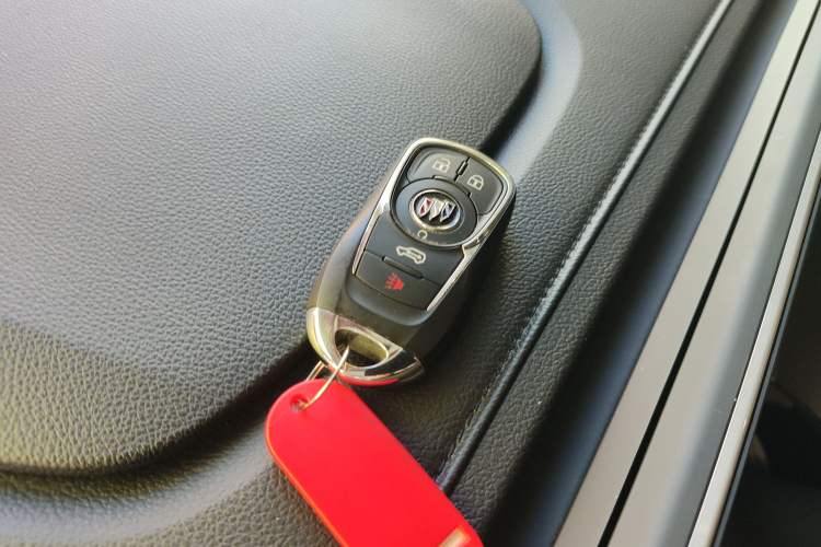 Used Buick GL8 2022 ES Landtrek 653T Comfort Edition
