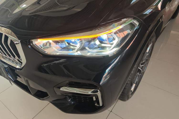 Used BMW X5 2022 Restyled xDrive 30Li Luxury Version M Sport Package
