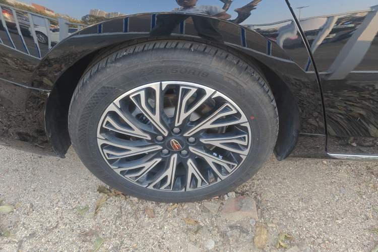 Used Hongqi H5 2024 2.0T Automatic Smart Connect Flagship Edition
