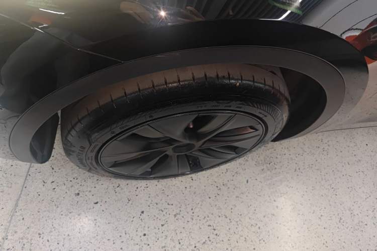 Used Tesla Model Y 2023 Rear-Wheel-Drive Version
