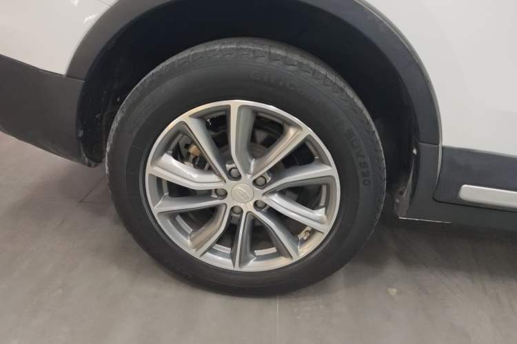 Used Geely Auto Emgrand X7 Sport 2018 1.8TD Automatic Two-Wheel Drive Smart Connect 4G Internet Edition
