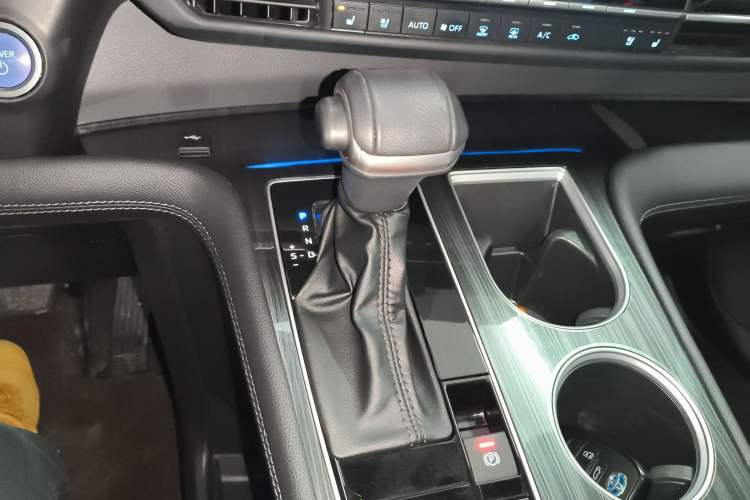 Used Toyota Sienna 2021 2.5L Hybrid Premium Edition
