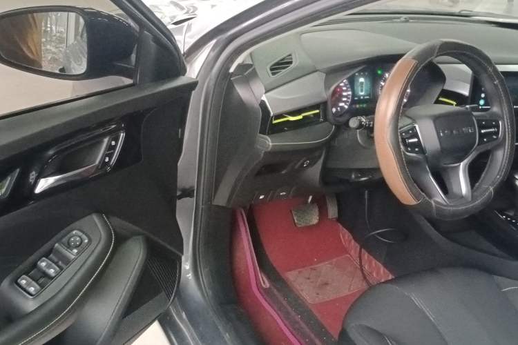 Used Roewe i5 2021 1.5L CVT Platinum Edition
